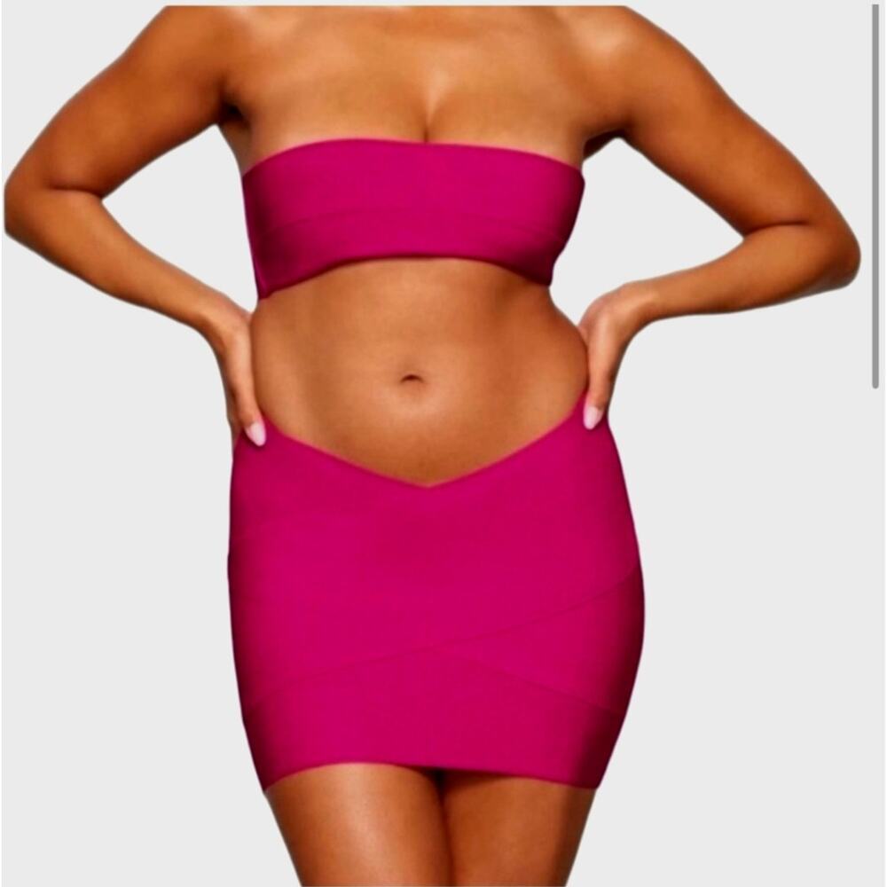 SKIMS Skims Knit SwimMini Skirt‎ cover up inLollipop NWT SIZELarge$55 Size: L
